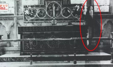 15 Creepy Unexplained Pics That Will Keep You Up At Night