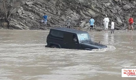 2 rescued from vehicle stranded in wadi