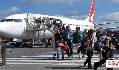 Qantas flight turns back after engine problem