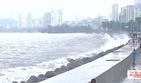 Heavy rain lashes Mumbai, water-logging reported in many areas