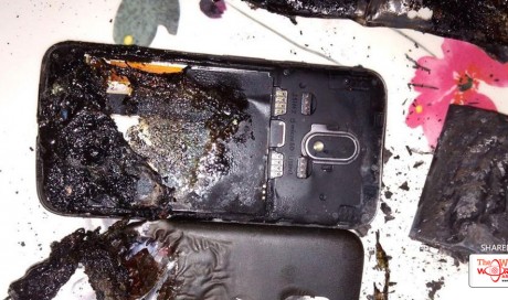 Watch: Motorola phone in Rewari explodes after 20 minutes of charging
