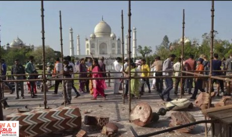 India Taj Mahal minarets damaged in storm