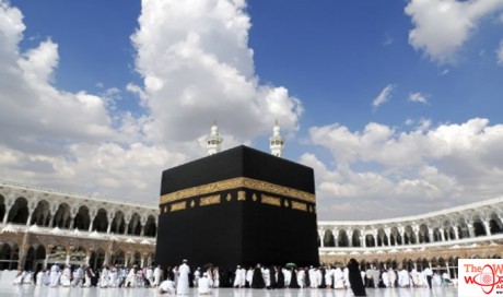 Cancer patients perform Umrah with help from friends
