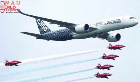 After a Tough 2017, Emirates, Etihad, and Qatar Airways Play It Safe at Farnborough Airshow
