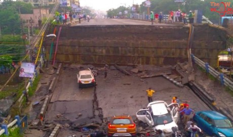 Many feared trapped in south Kolkata bridge collapse : India