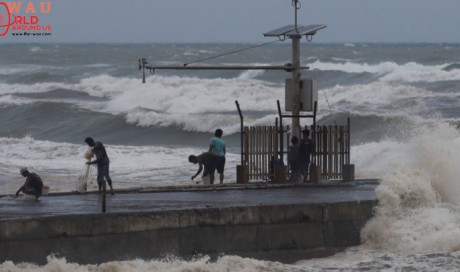 Philippines braces for 'very destructive' typhoon