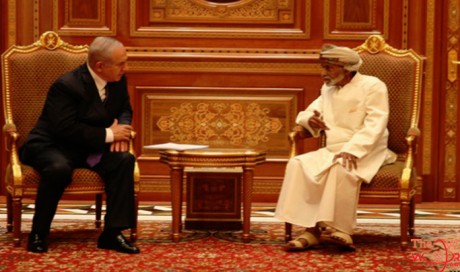Netanyahu visits Oman for the first time, meets Sultan Qaboos