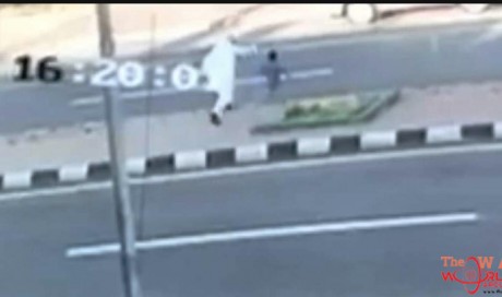 Saudi father gets run over while trying to save son in heart wrenching video