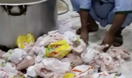 Video: Restaurant staff in UAE put chicken on floor before cooking