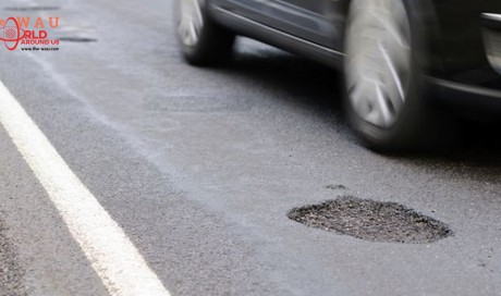 Kuwaiti woman sues Ministry of Public Works as car fell in a pothole