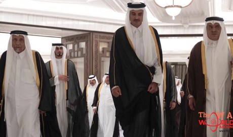 Qatar Amir hosts iftar for members of royal family, dignitaries