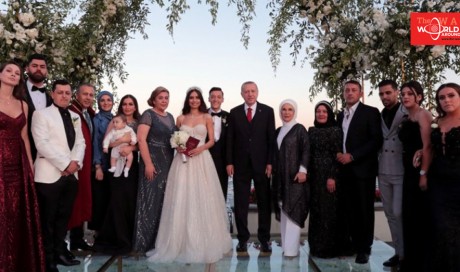 Mesut Ozil marries in Istanbul, with Turkey's President Recep Tayyip Erdogan as 'best man'