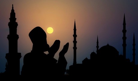Asia\'s mosques deserted as coronavirus keeps Ramadan faithful away