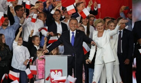 Poland\'s Duda narrowly beats Trzaskowski in presidential vote