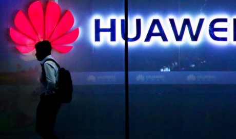 Huawei: UK prepares to change course on 5G kit supplier