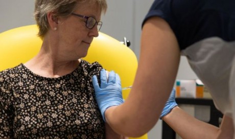 Coronavirus: Oxford vaccine triggers immune response