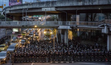 Thai protests: Large gatherings banned under emergency decree