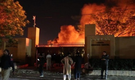 Deadly blast hits luxury hotel in Pakistan