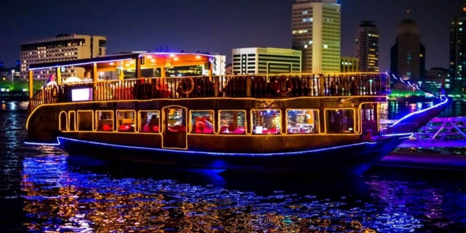 5 Reasons To Take A Magical Dhow Cruise Dinner In The Creek of Dubai
